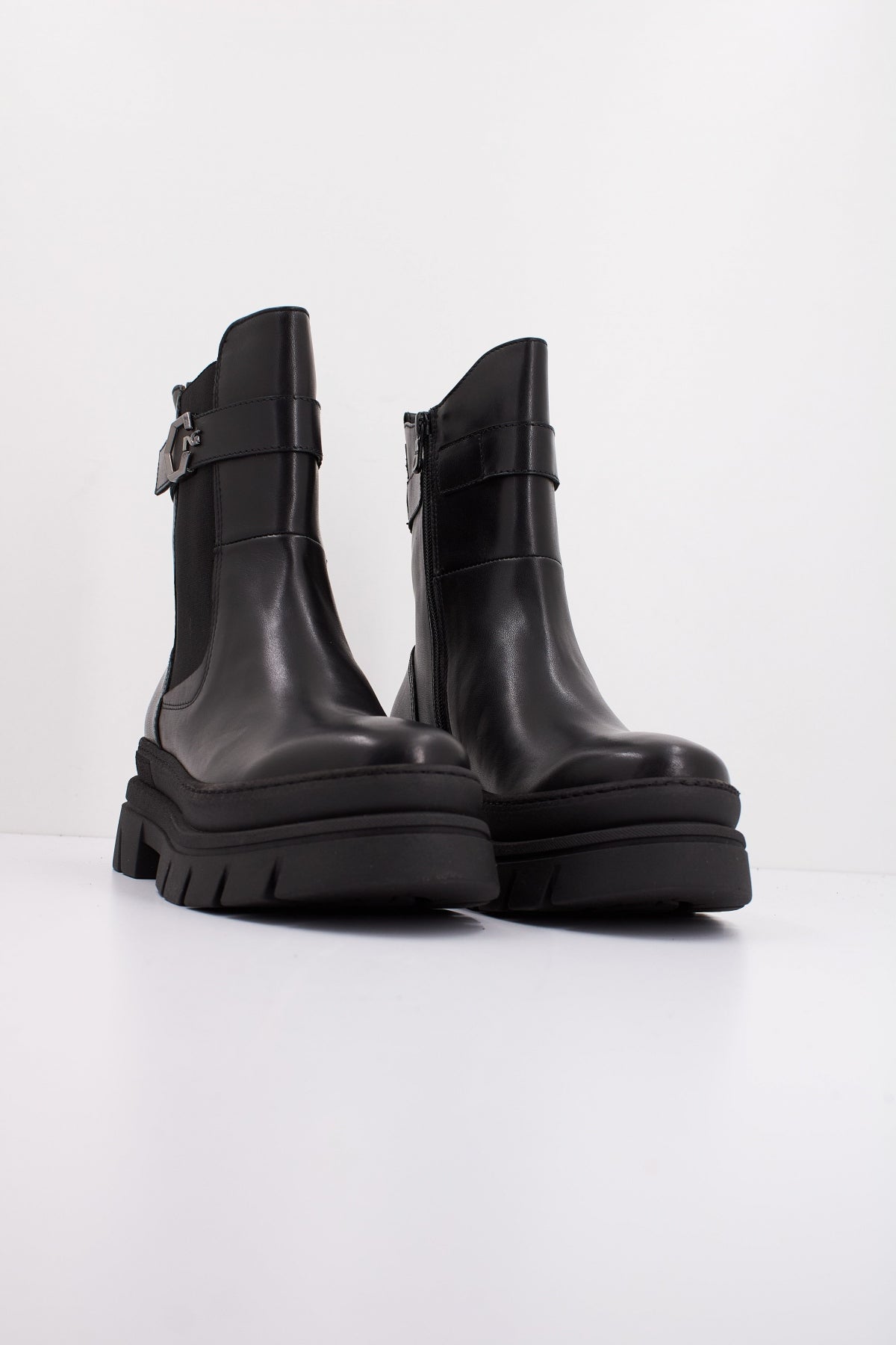 NERO GIARDINI ID  en color   (2)