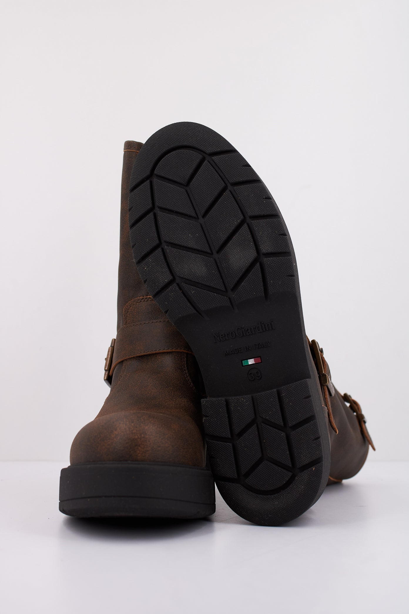 NERO GIARDINI ID en color   (5)