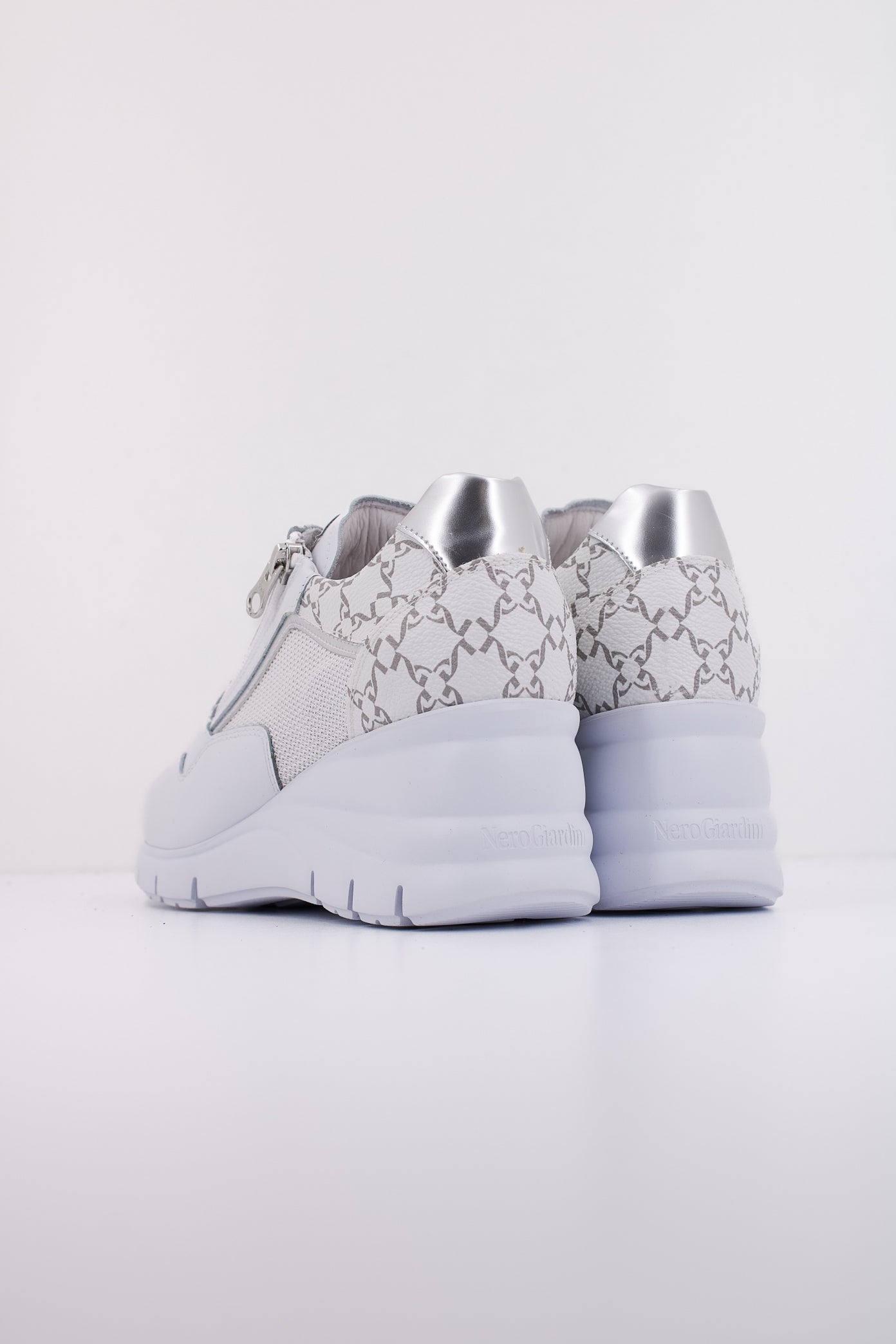 NERO GIARDINI ED en color (4)