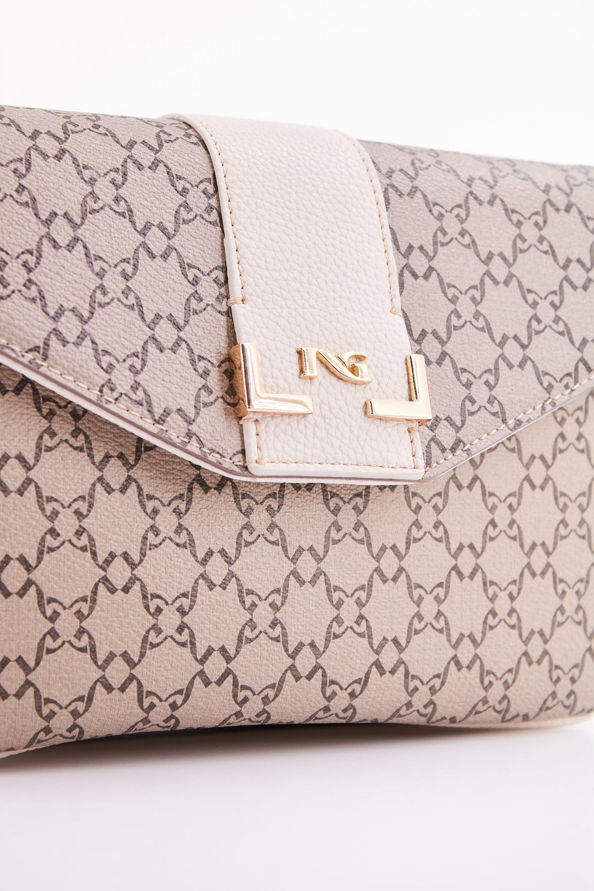 NERO GIARDINI T. GIOVE COL. en color (4)