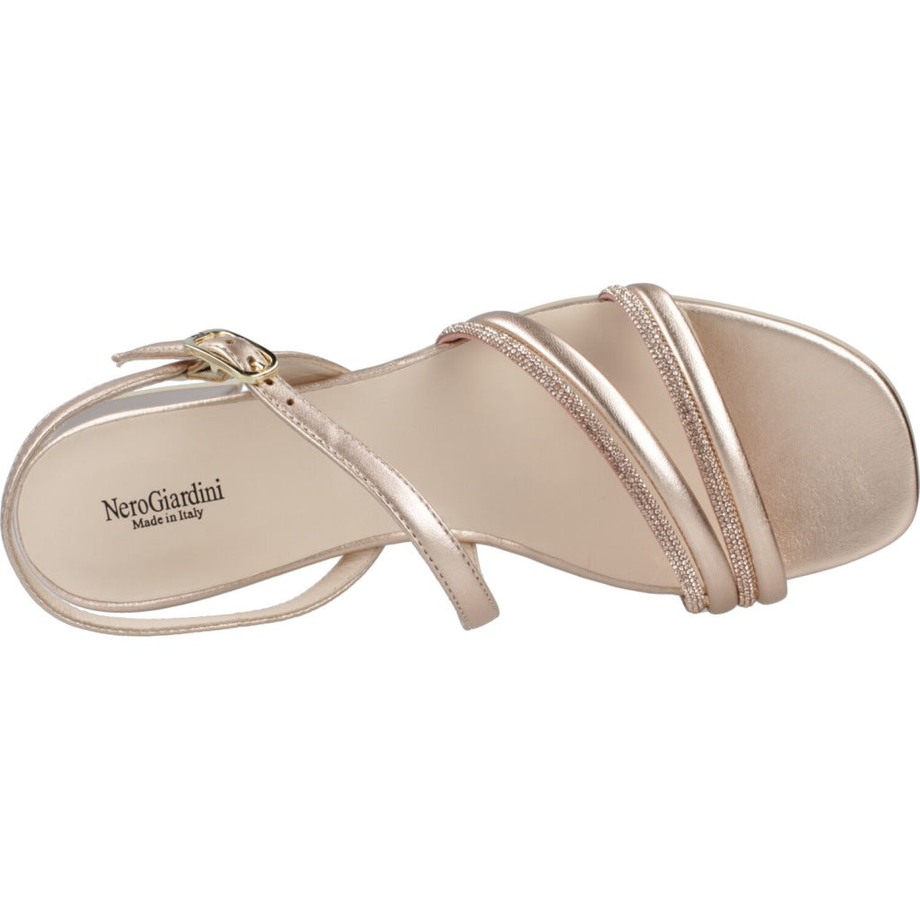 NERO GIARDINI ED en color   (7)