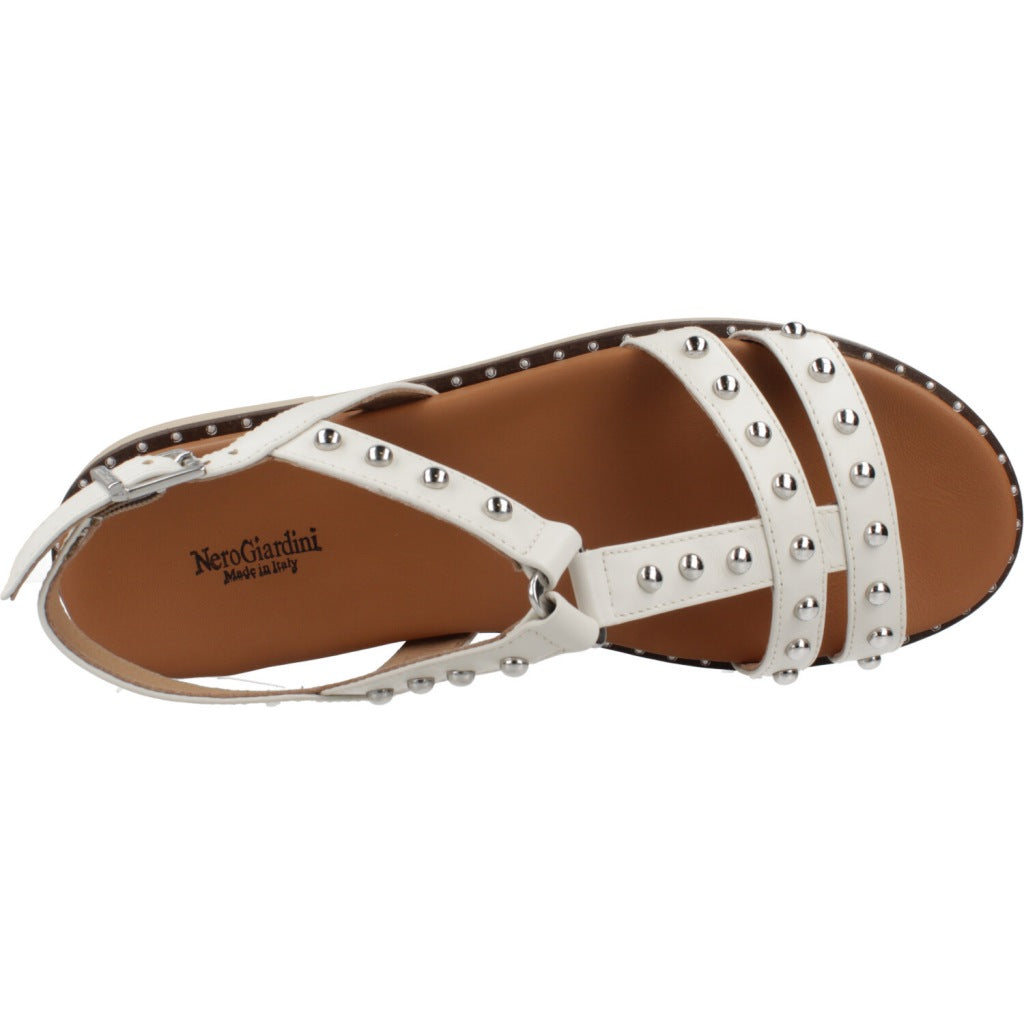 NERO GIARDINI ED en color (7)