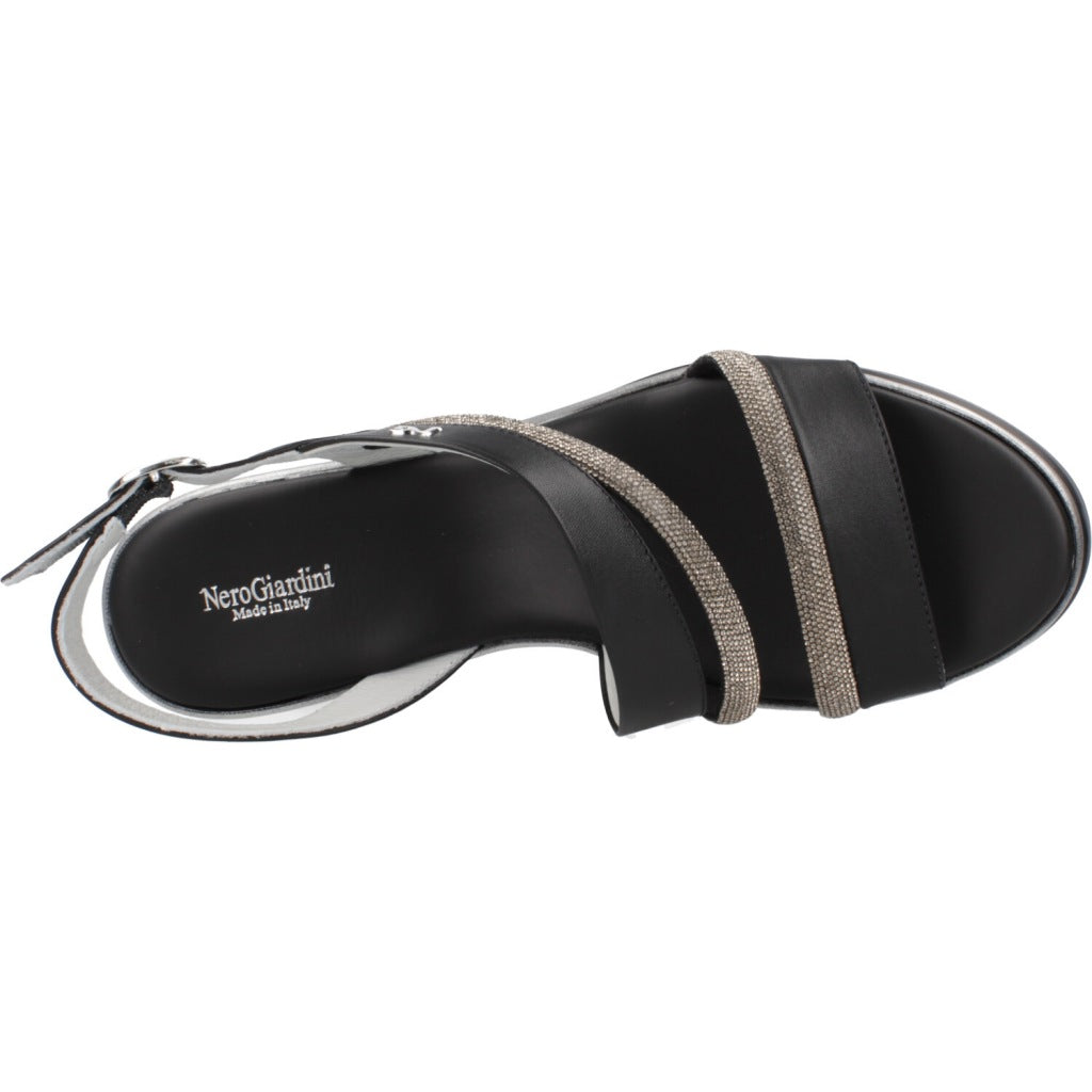 NERO GIARDINI ED en color (7)