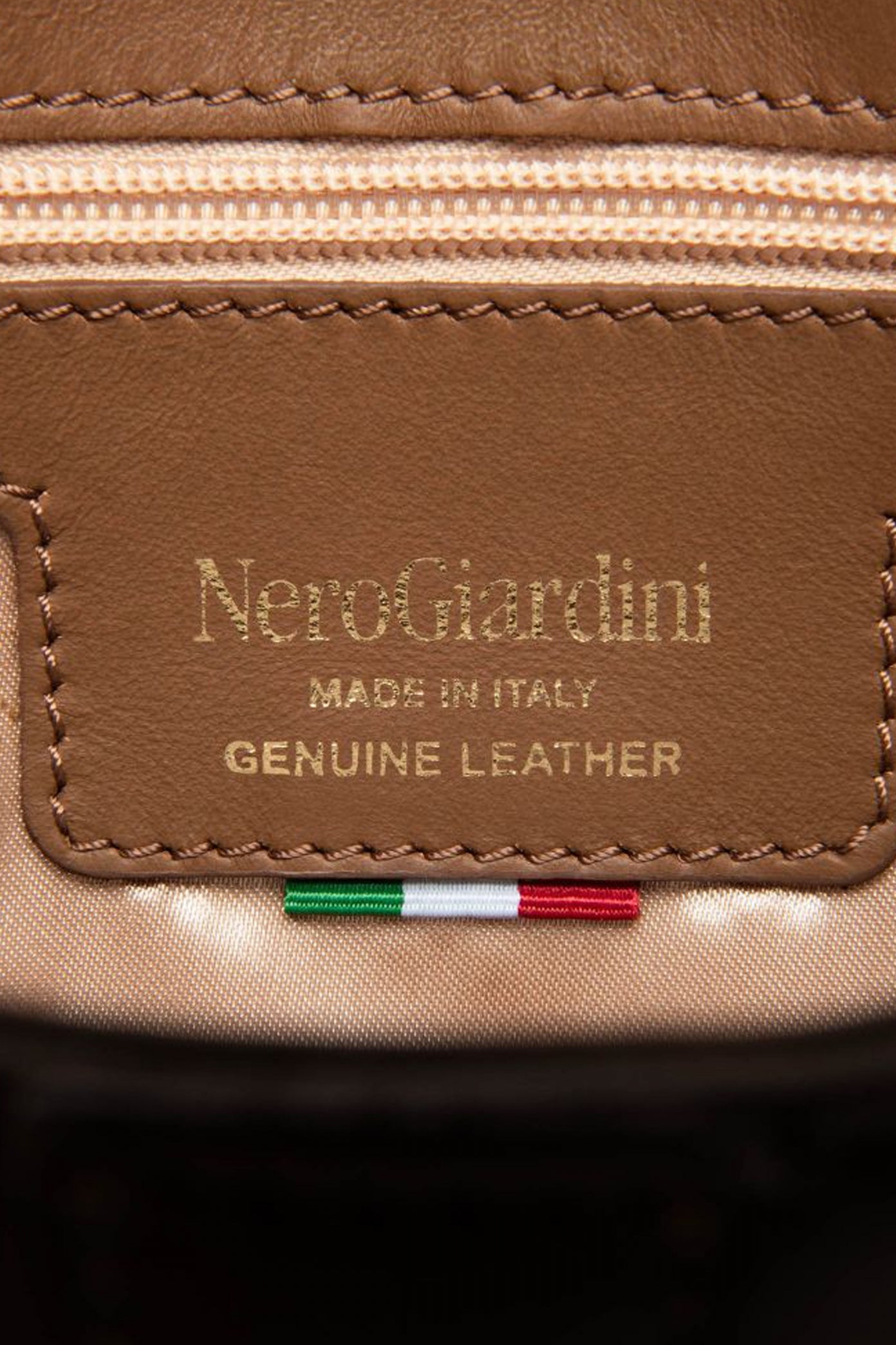 NERO GIARDINI ID en color (4)
