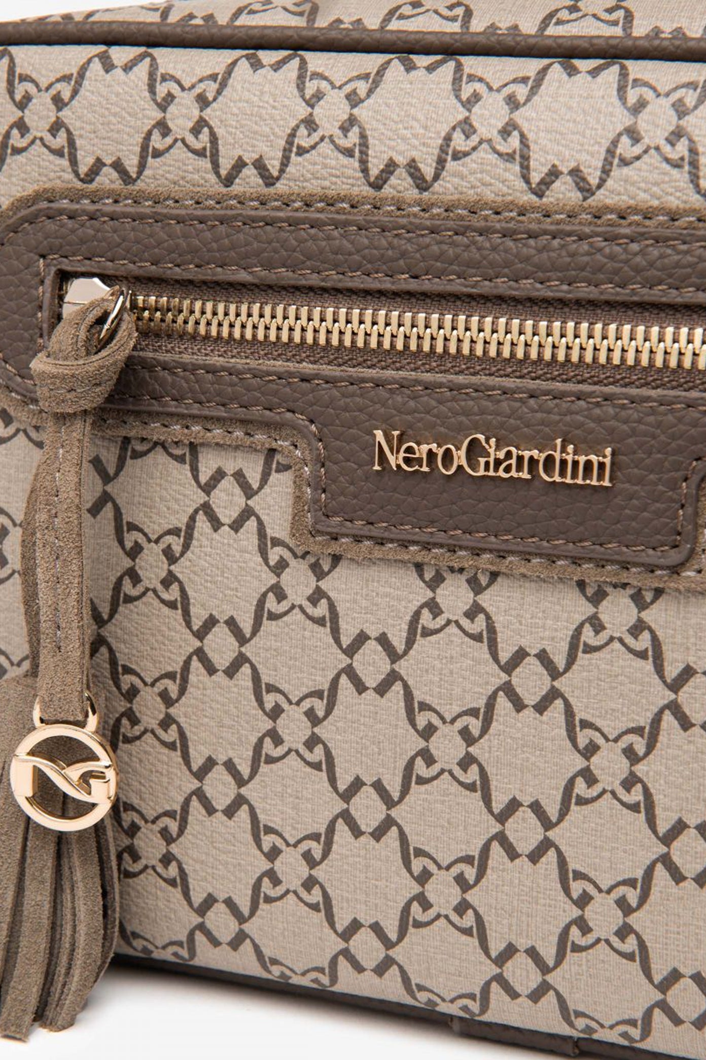 NERO GIARDINI ID en color (3)