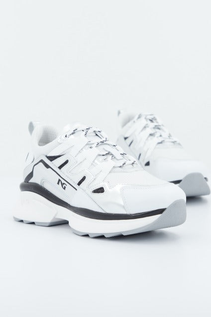 NERO GIARDINI ED  en color   (1)