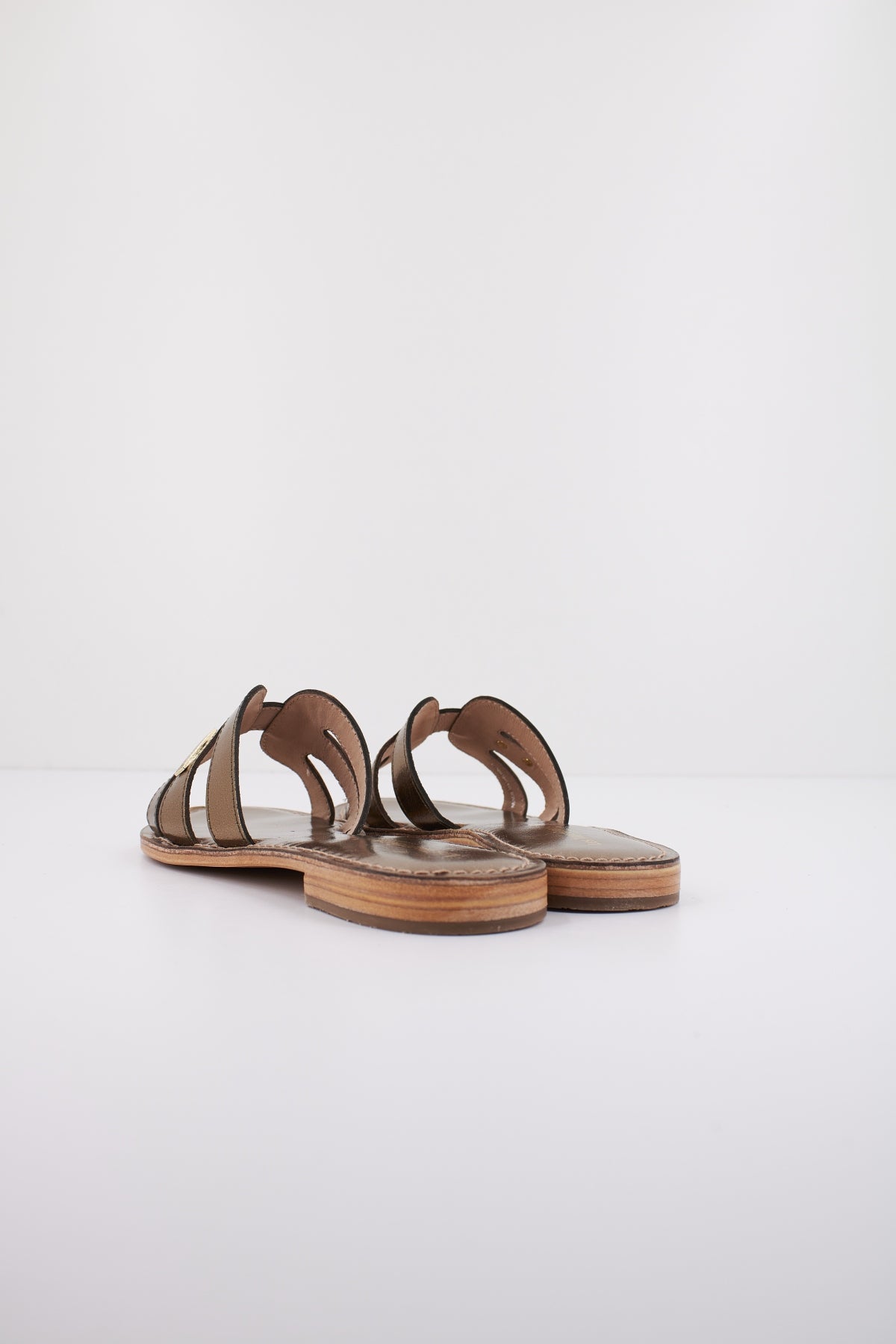 LES TROPEZIENNES C en color BRONZE (3)