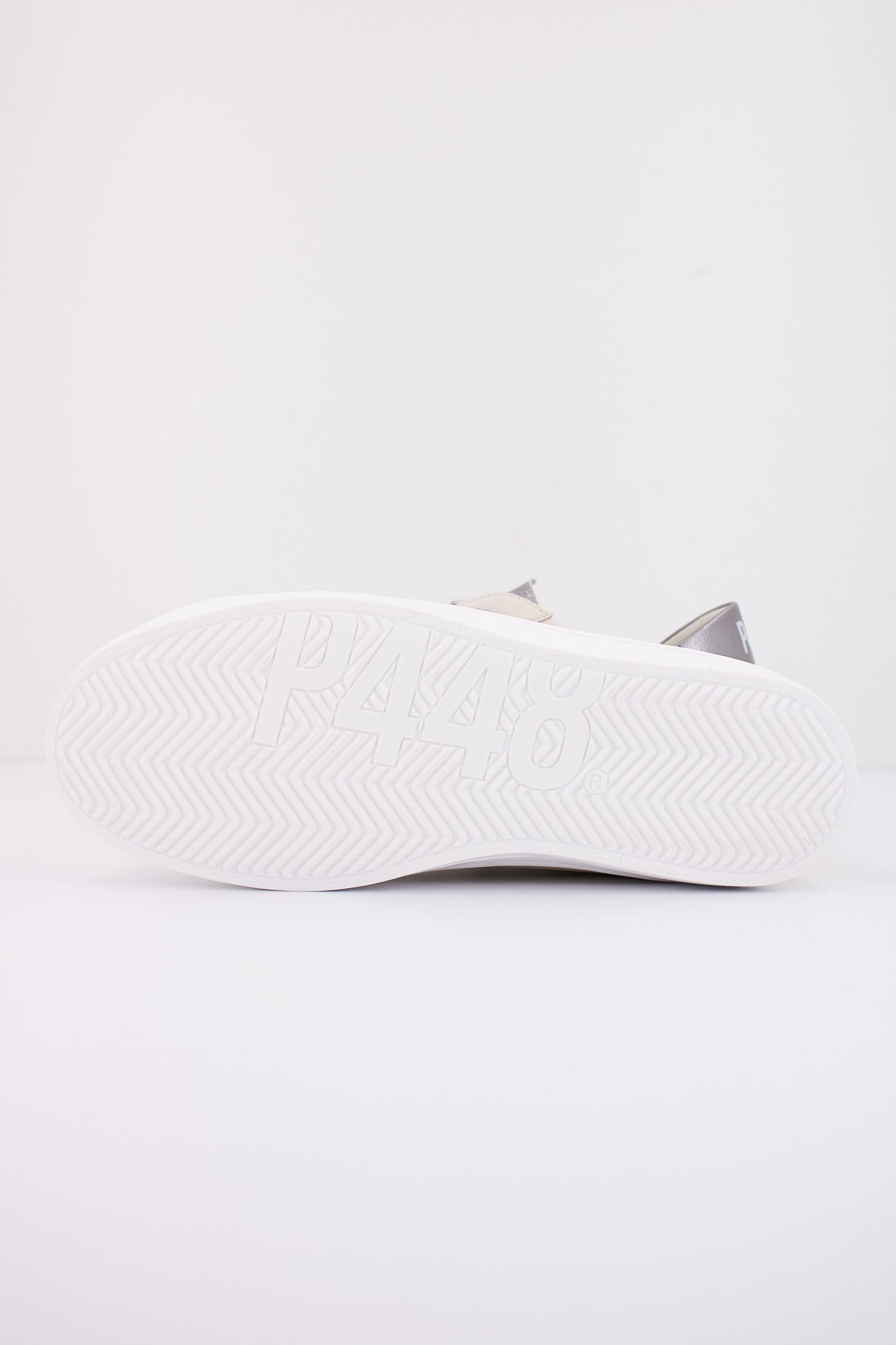 P CORJOHNW en color NDEGUN  (5)