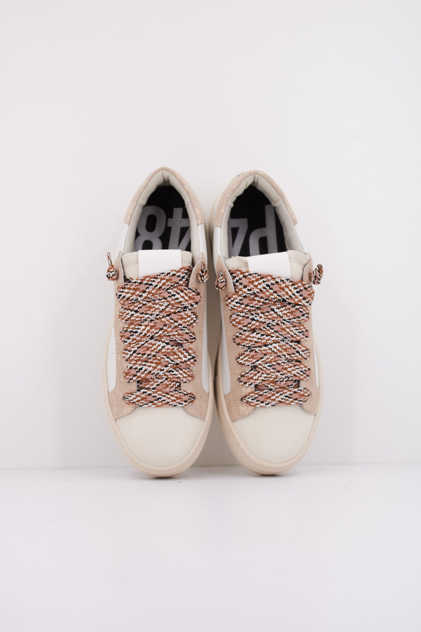 P THEA  en color WHICLD  (3)