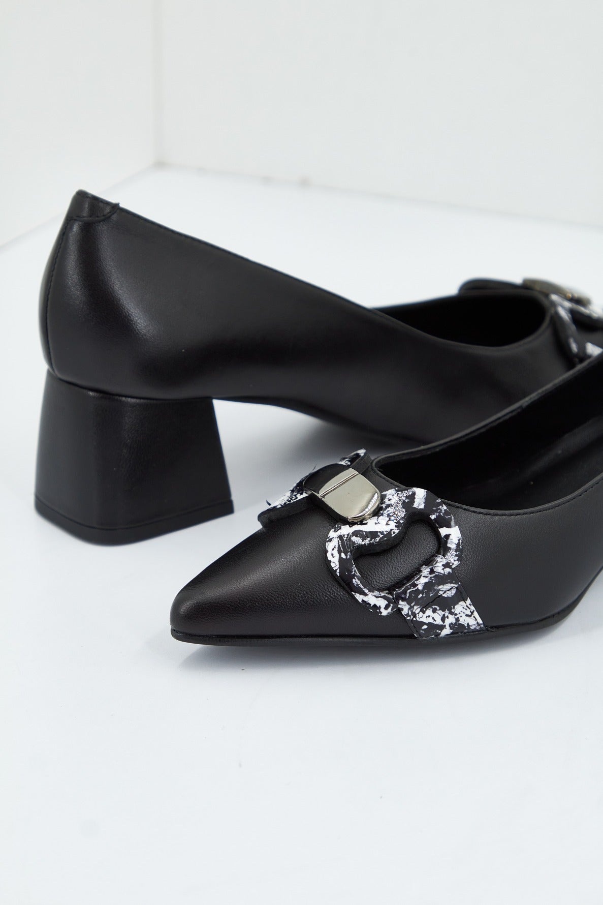 DIBIA D en color NEGRO (4)