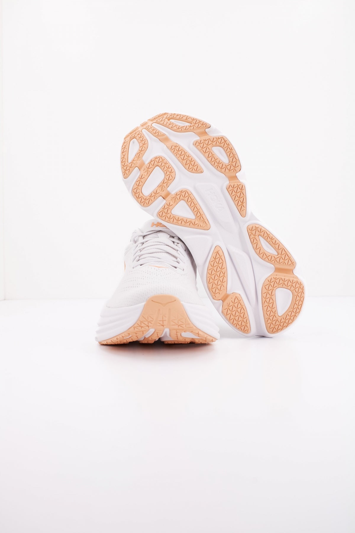 HOKA W BONDI en color WLP (5)