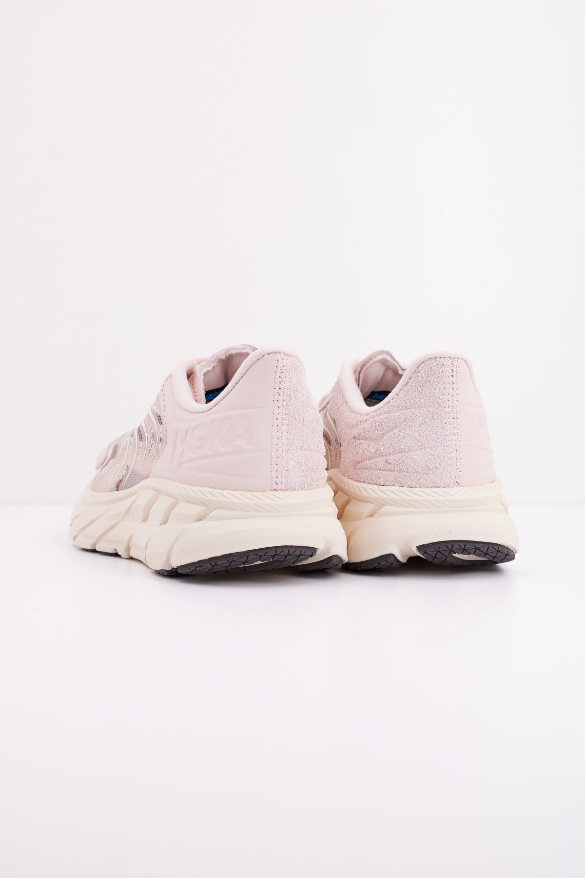 HOKA CLIFTON LS en color CLX (4)