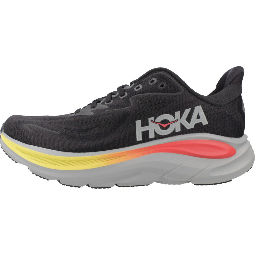 HOKA CLIFTON en color BKG (2)