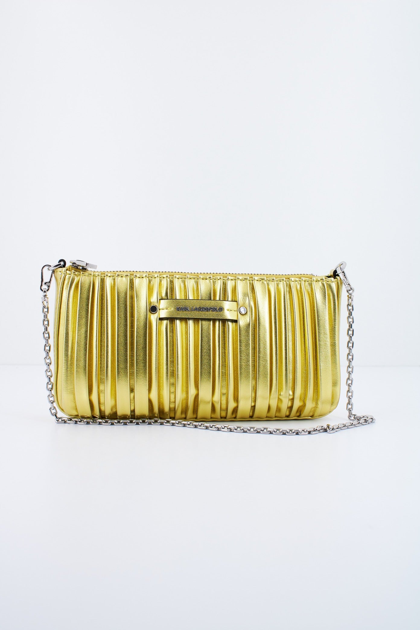 KARL LAGERFELD KUSHION SHOULDER POU en color A GOLD (1)