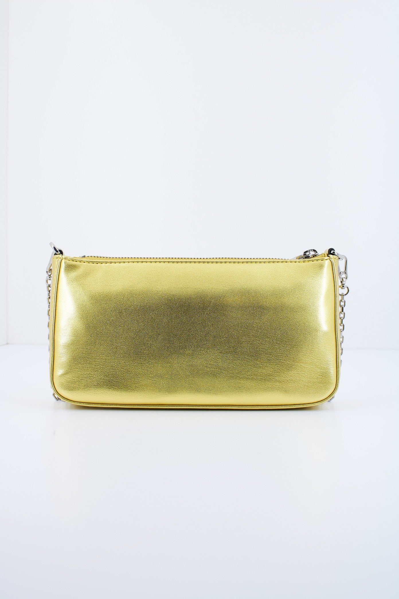 KARL LAGERFELD KUSHION SHOULDER POU en color A GOLD (3)