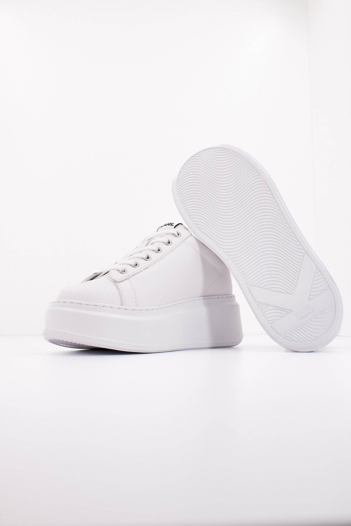 KARL LAGERFELD ANAKAPRI en color WHITE (4)