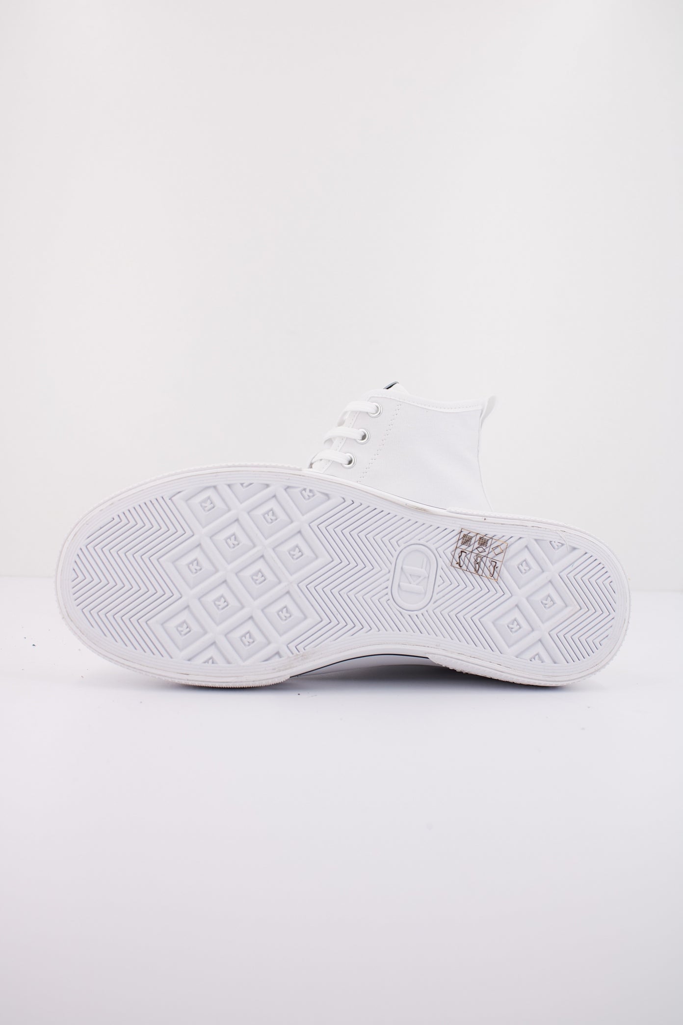 KARL LAGERFELD KAMPUS MAX III TWIN en color WHITE (5)