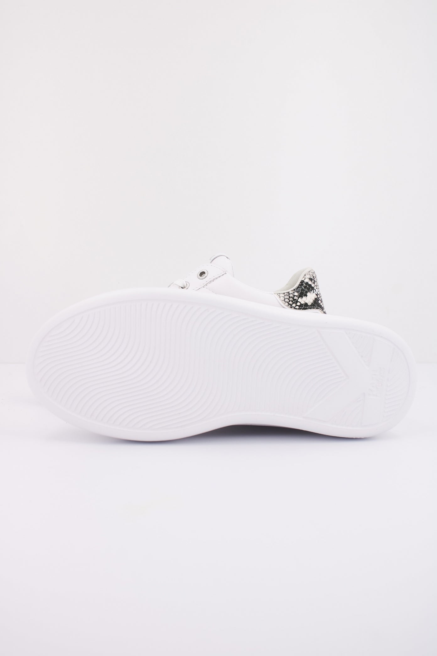 KARL LAGERFELD KAPRI KARL NFT SNAKE en color WHITE (5)