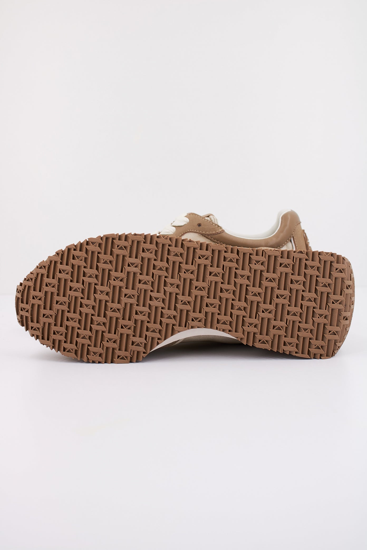 KARL LAGERFELD VELOCETTE HOTEL en color T OFFWHT (5)