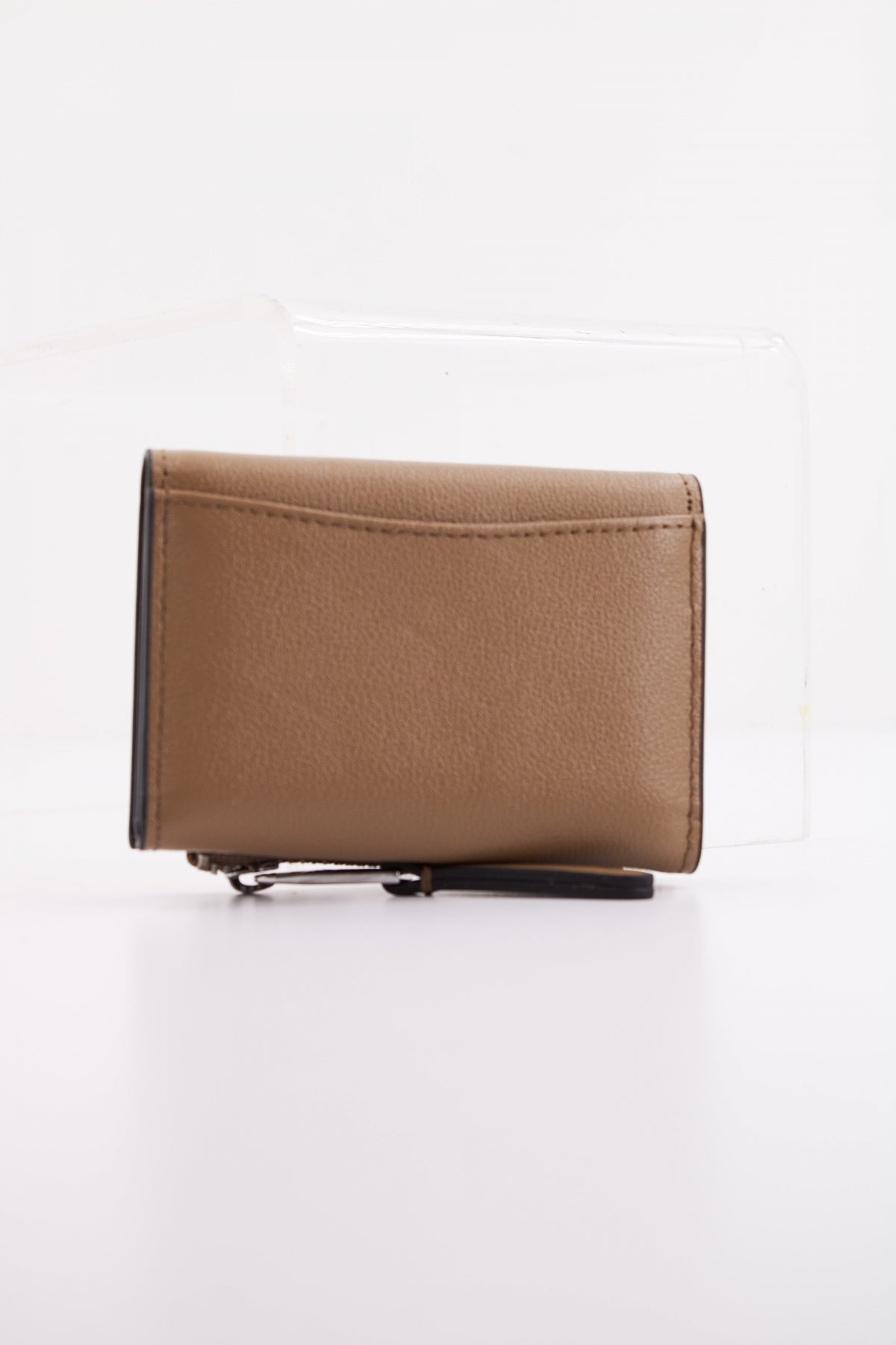 KARL LAGERFELD K/SIGNATURE . TRIF en color A BROWN (3)