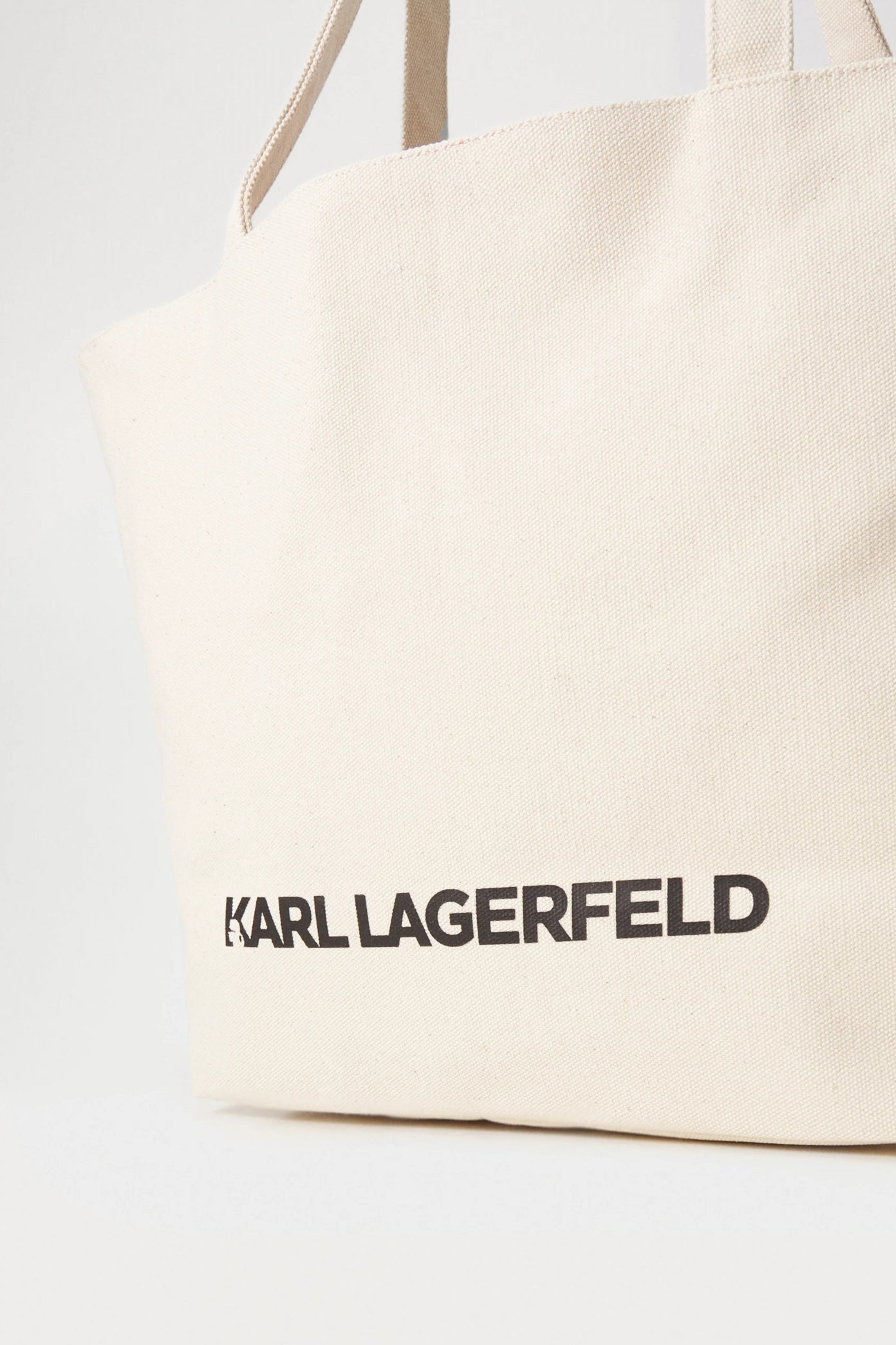 KARL LAGERFELD HEARTS REVERSIBLE SH en color NATRAL (4)