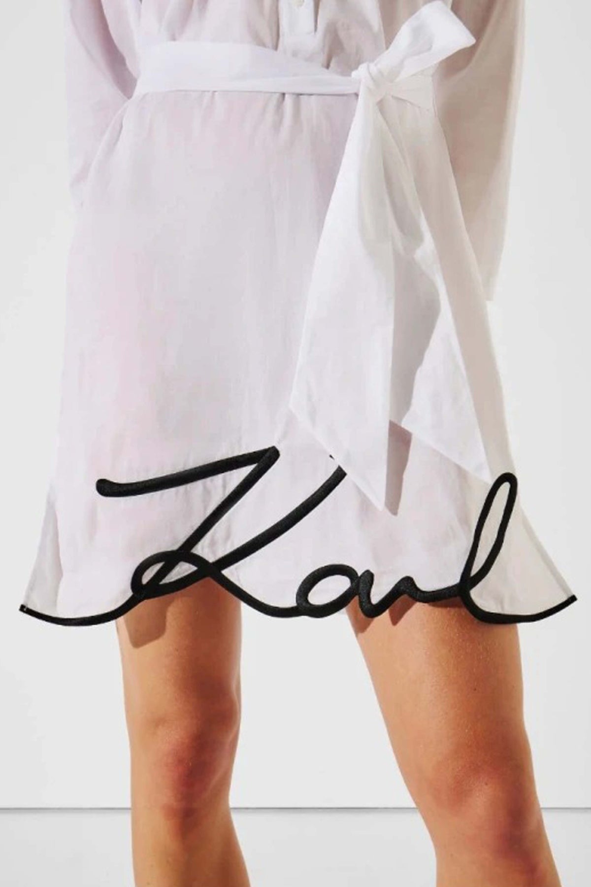 KARL LAGERFELD DNA SIGNATURE BEACH en color WHITE (4)