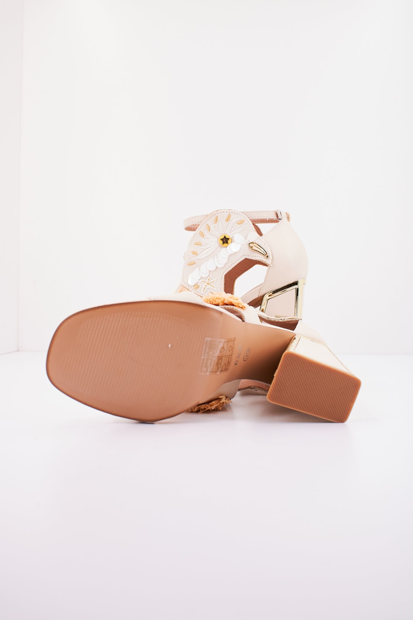 EXÉ DOMINIC en color PUICE (4)