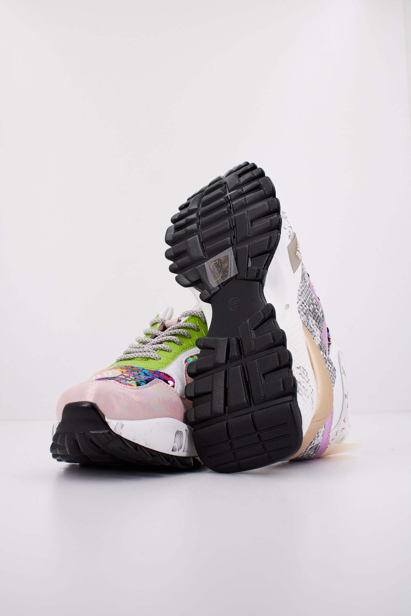 EXÉ D E en color WHTPNK (5)