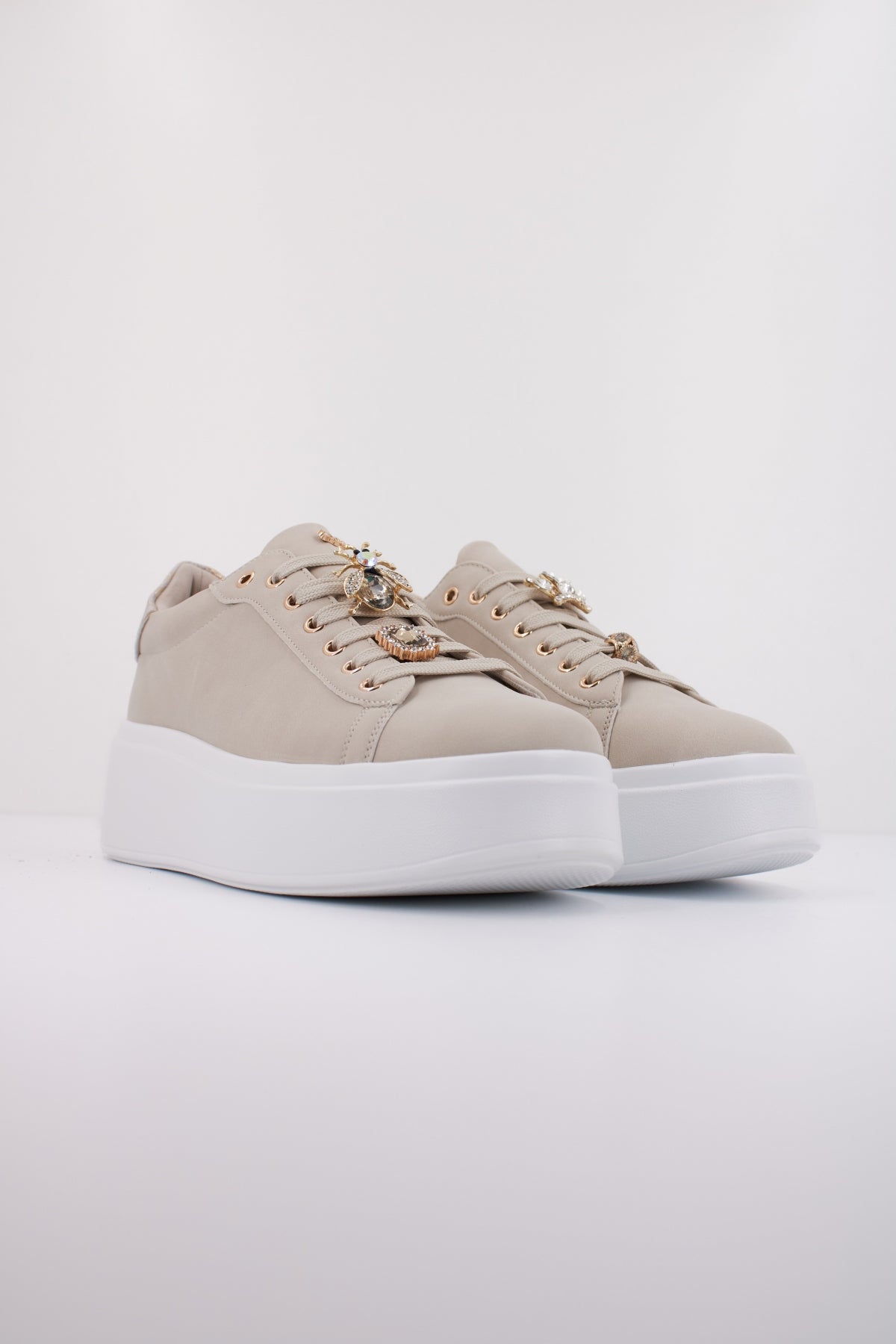 EXÉ E en color OFFWHT (2)