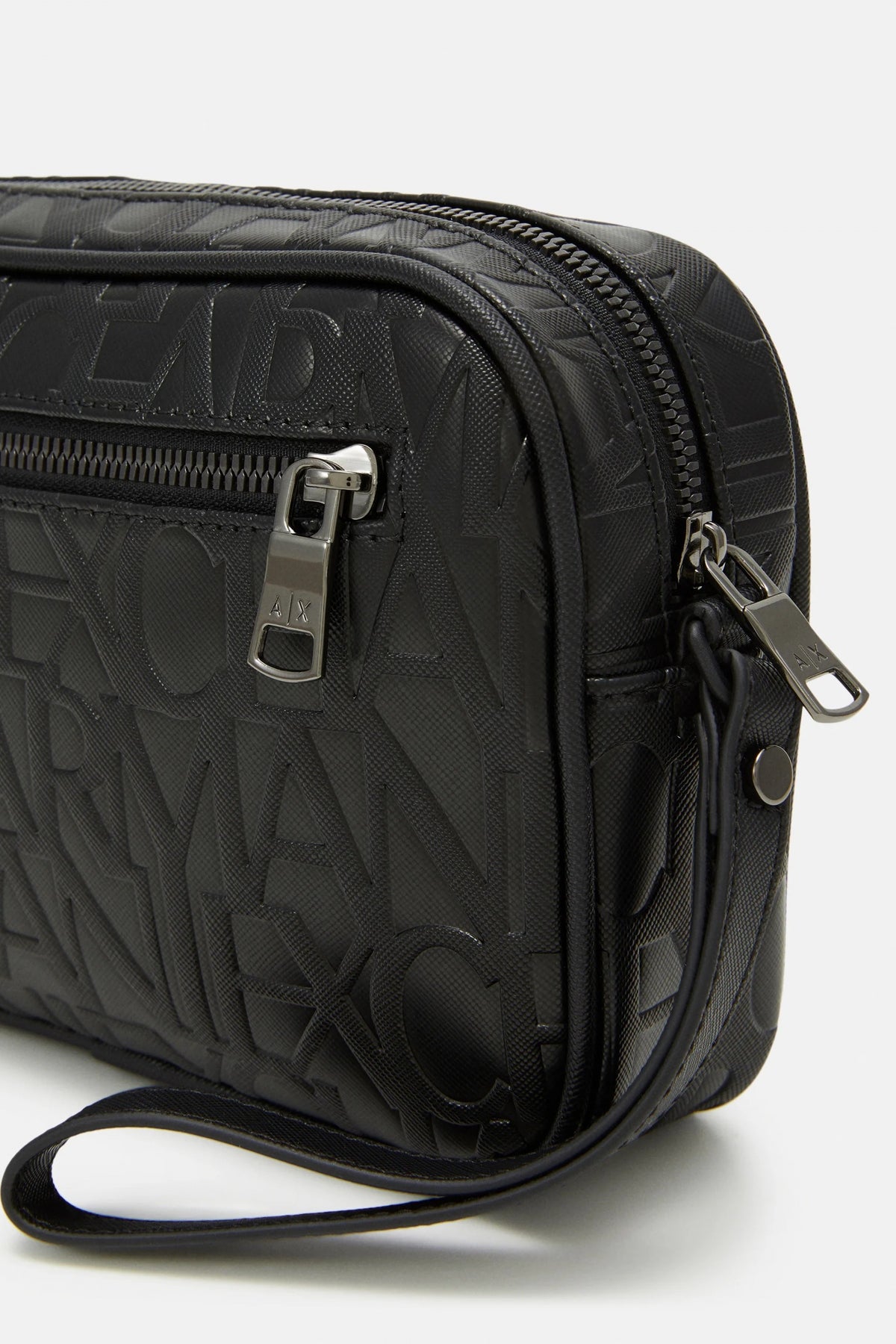 ARMANI EXCHANGE LIAM BEAUTY CASE en color UC (4)