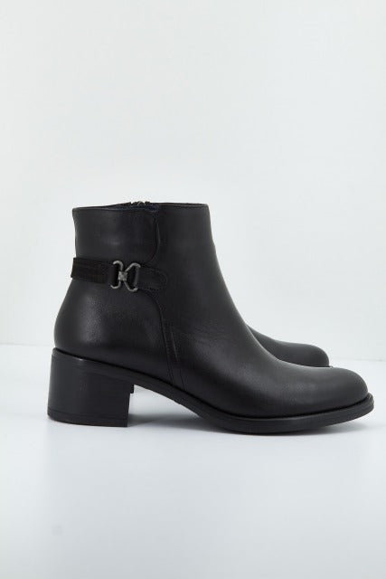 DORKING CHIARA D en color NEGRO (2)