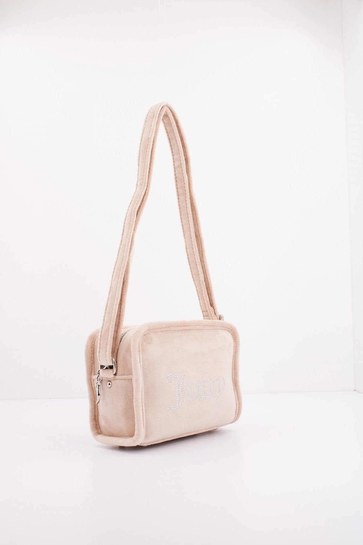 JUICY COUTURE KIMBERLY CROSSBODY en color CARAML (2)
