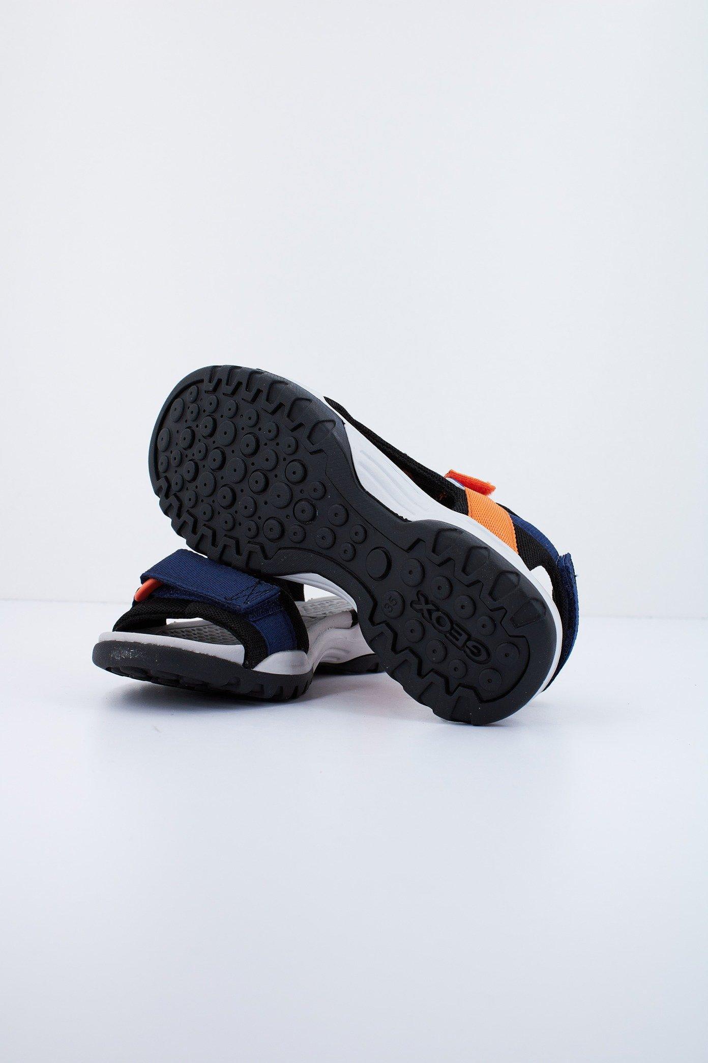 GEOX J BOREALIS B en color C (4)