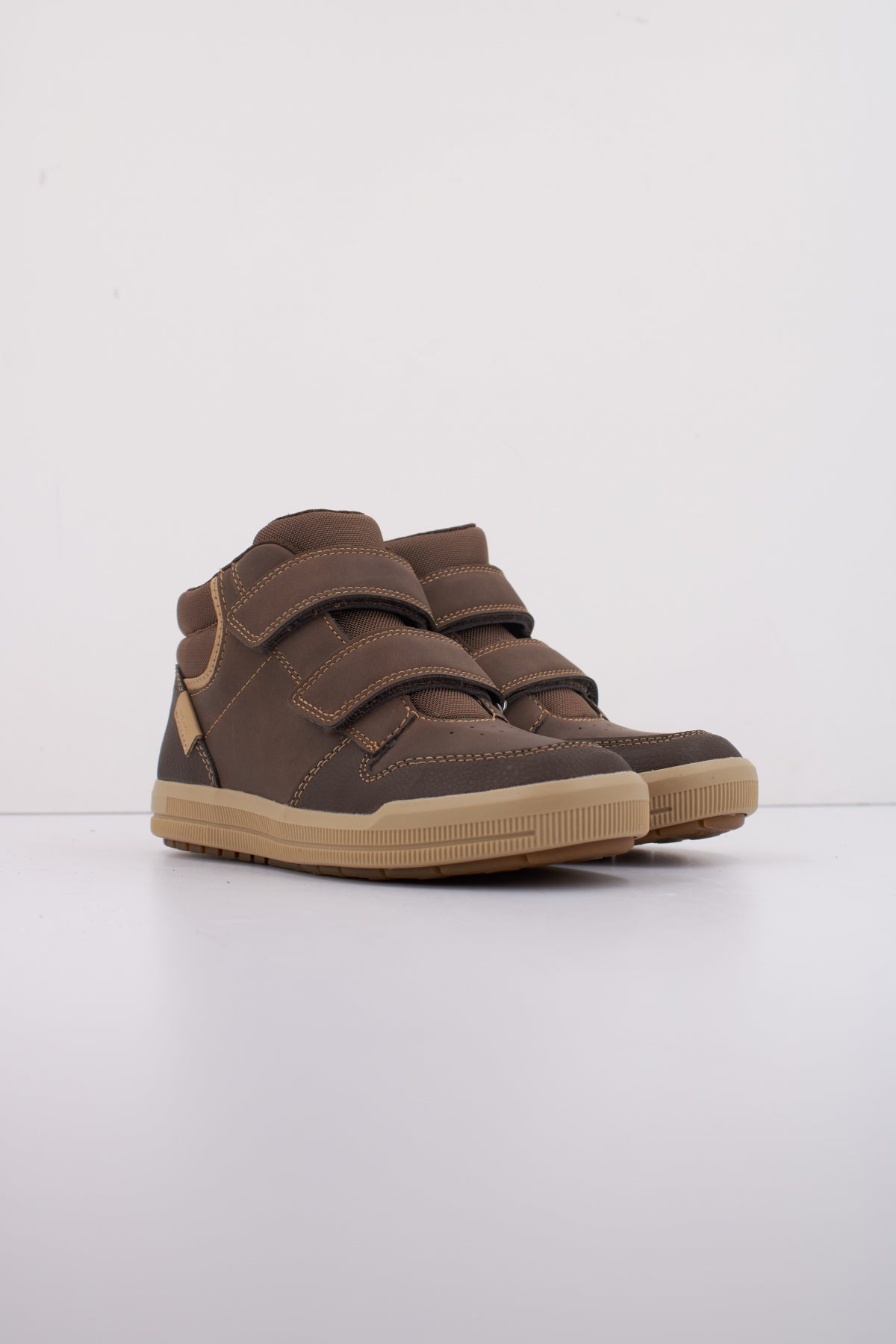 GEOX J ARZACH en color C (2)