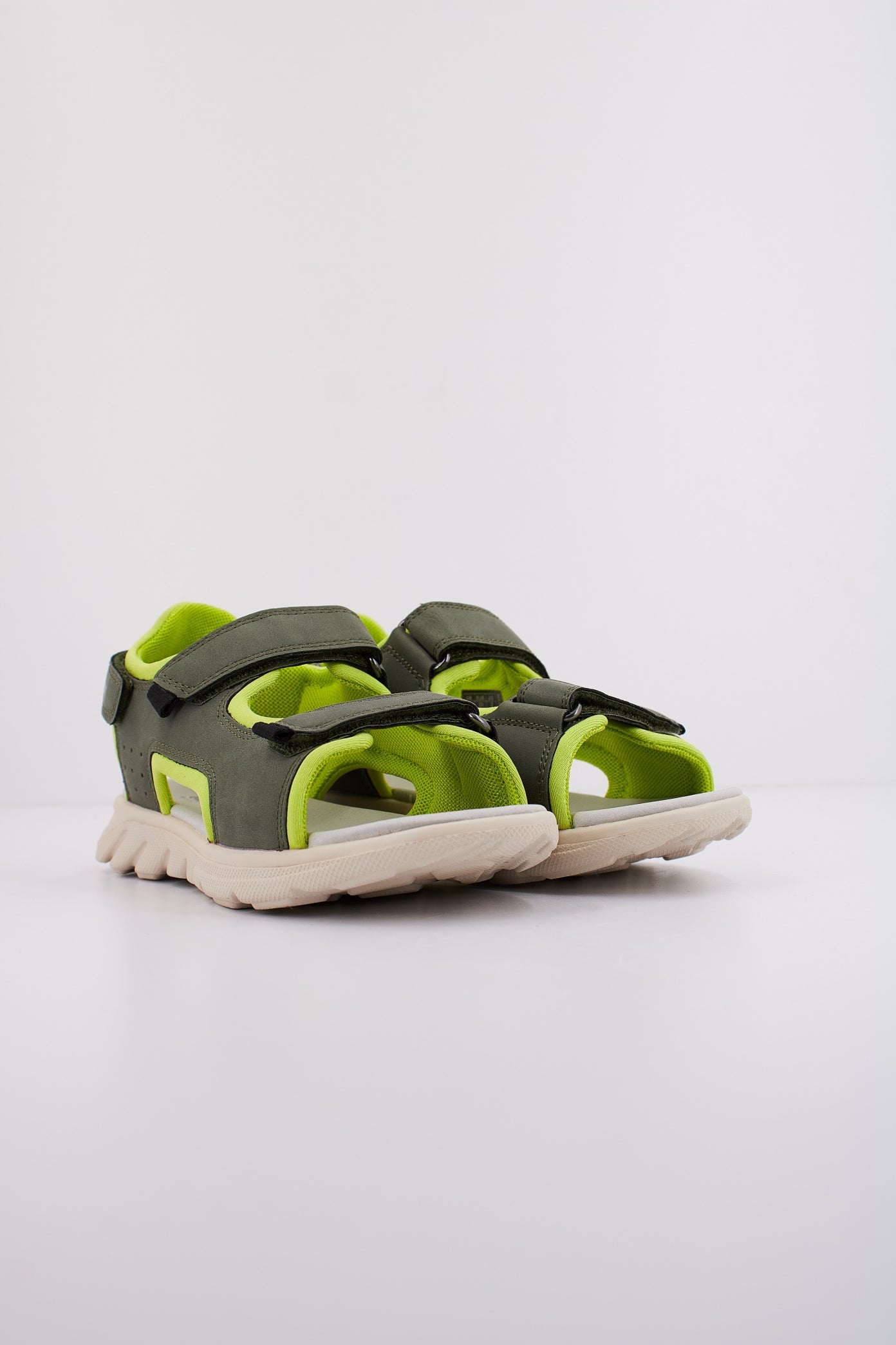 GEOX J SANDAL AIRADYUM BO en color C (2)
