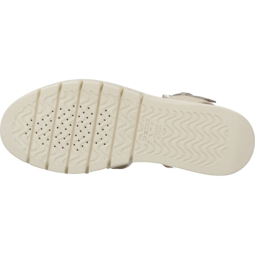 GEOX D WIMBLEY SANDAL en color CHK (7)