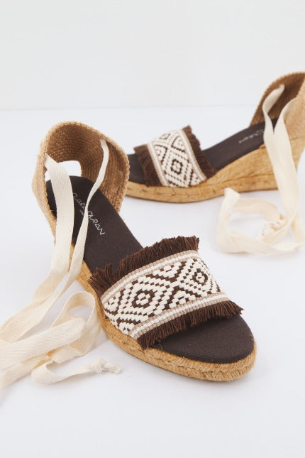 CLARA DURAN VALENBANCD en color MARRON (1)