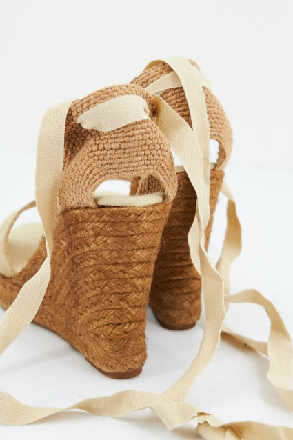 CLARA DURAN VALENCUNCD en color SERBEIGE (3)