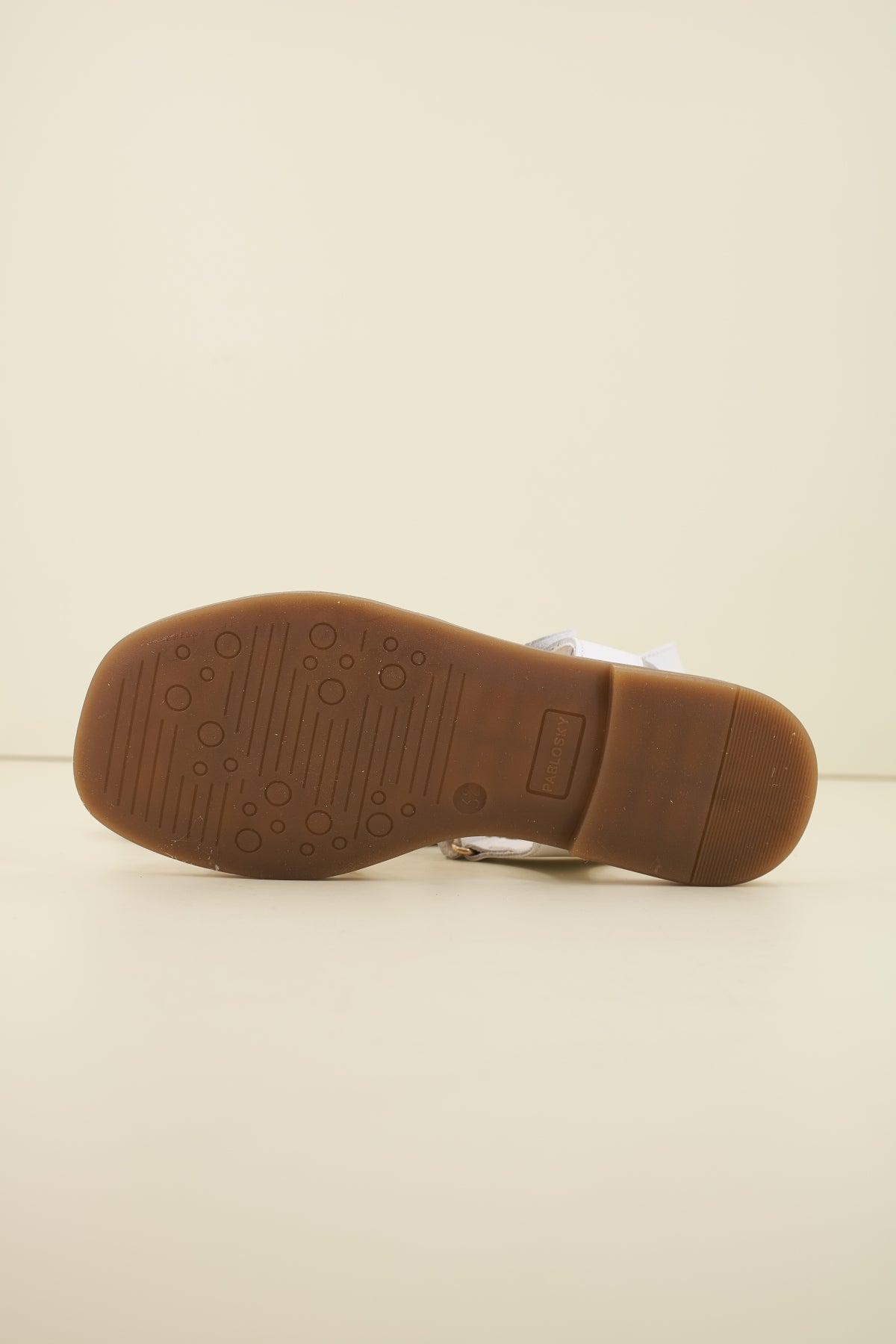 PABLOSKY P en color BLANCO (4)