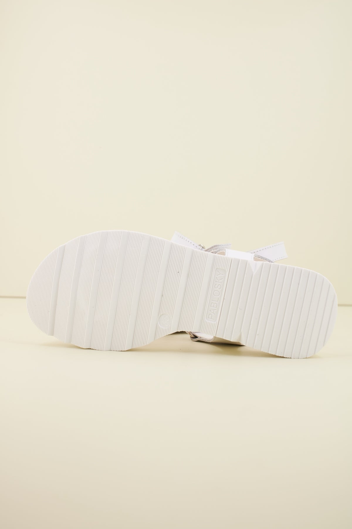 PABLOSKY P en color BLANCO (4)