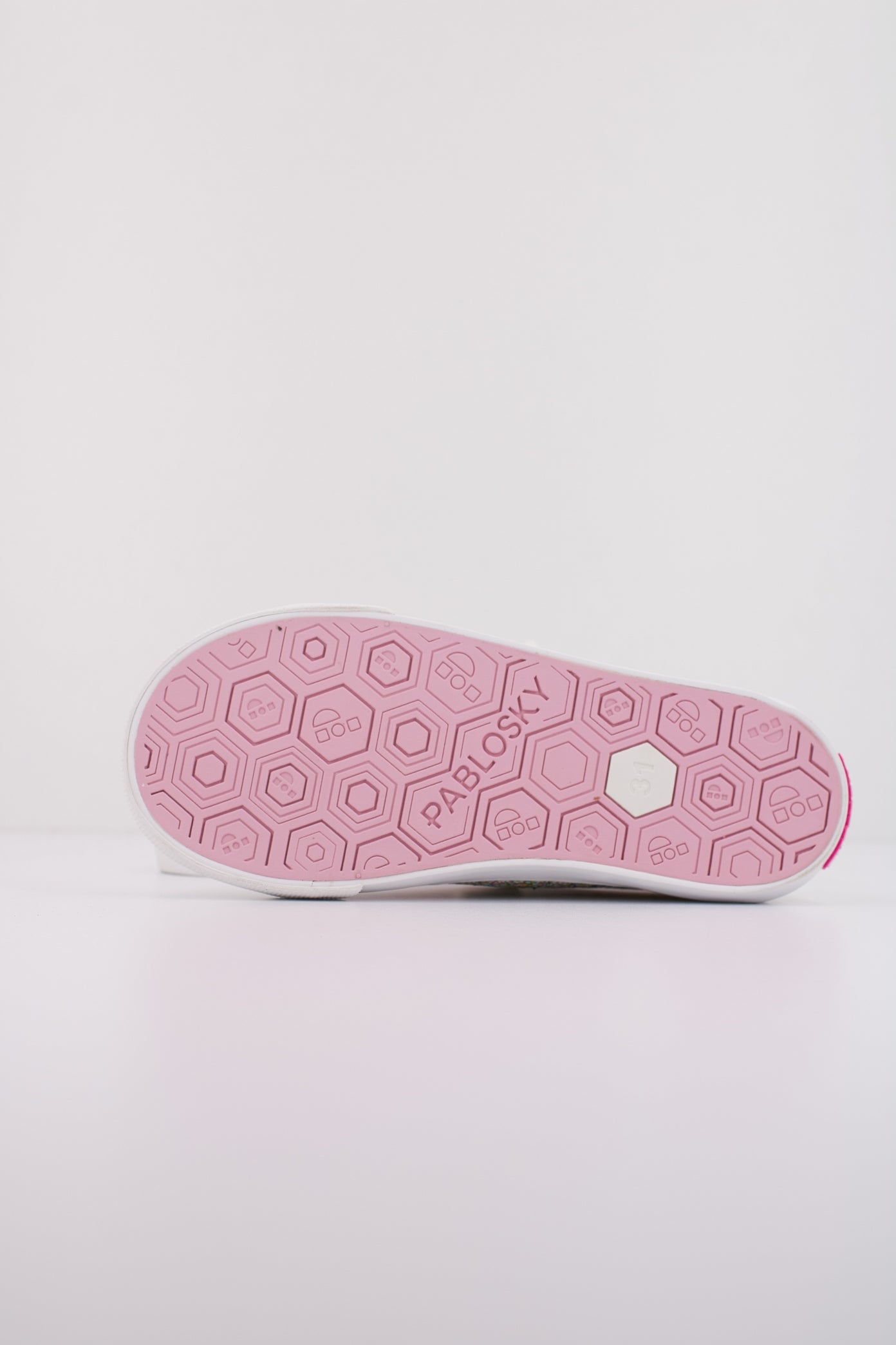 PABLOSKY P en color CRMCVR (5)