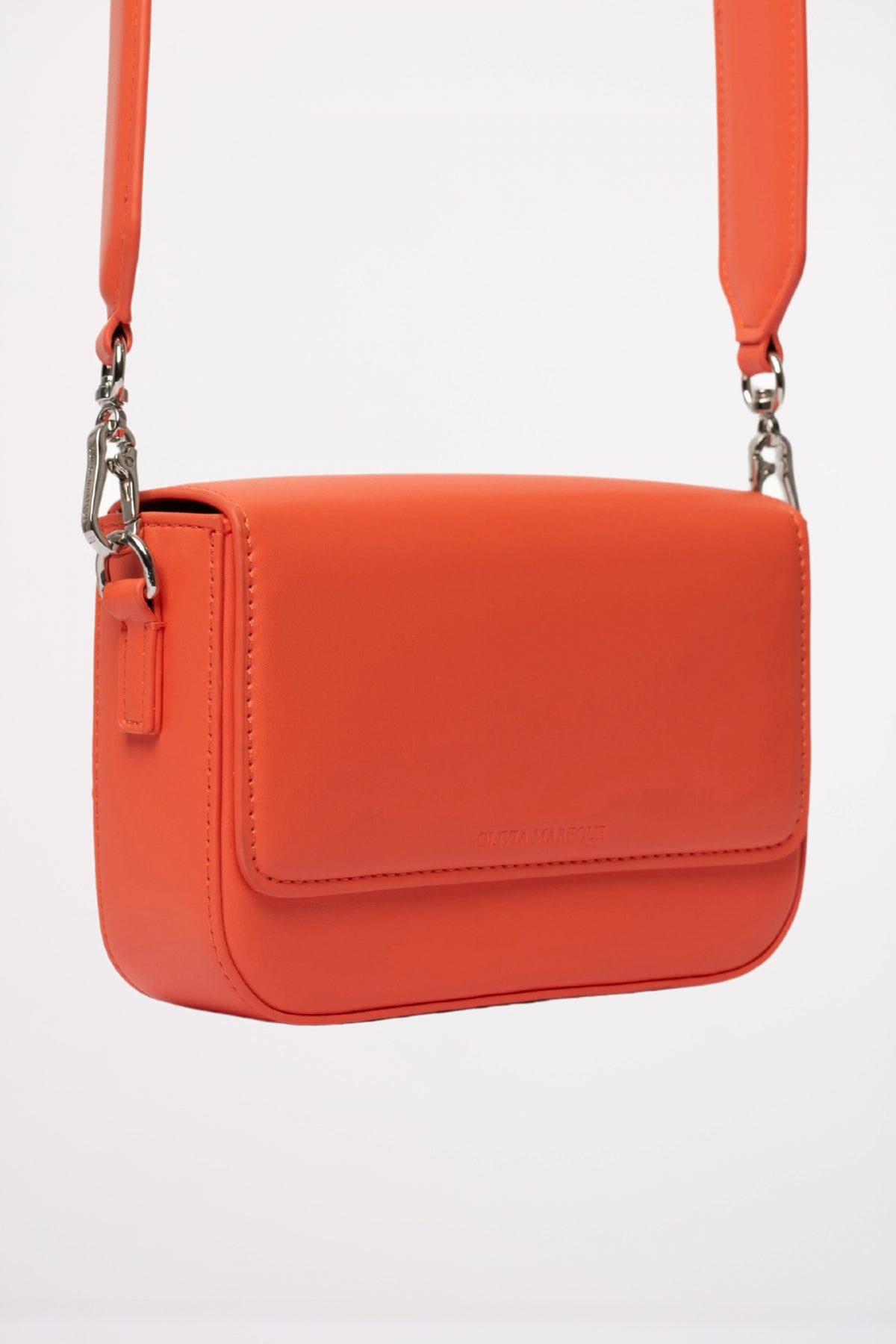 OLIVIA MAREQUE PANTONE en color NARANJA (2)