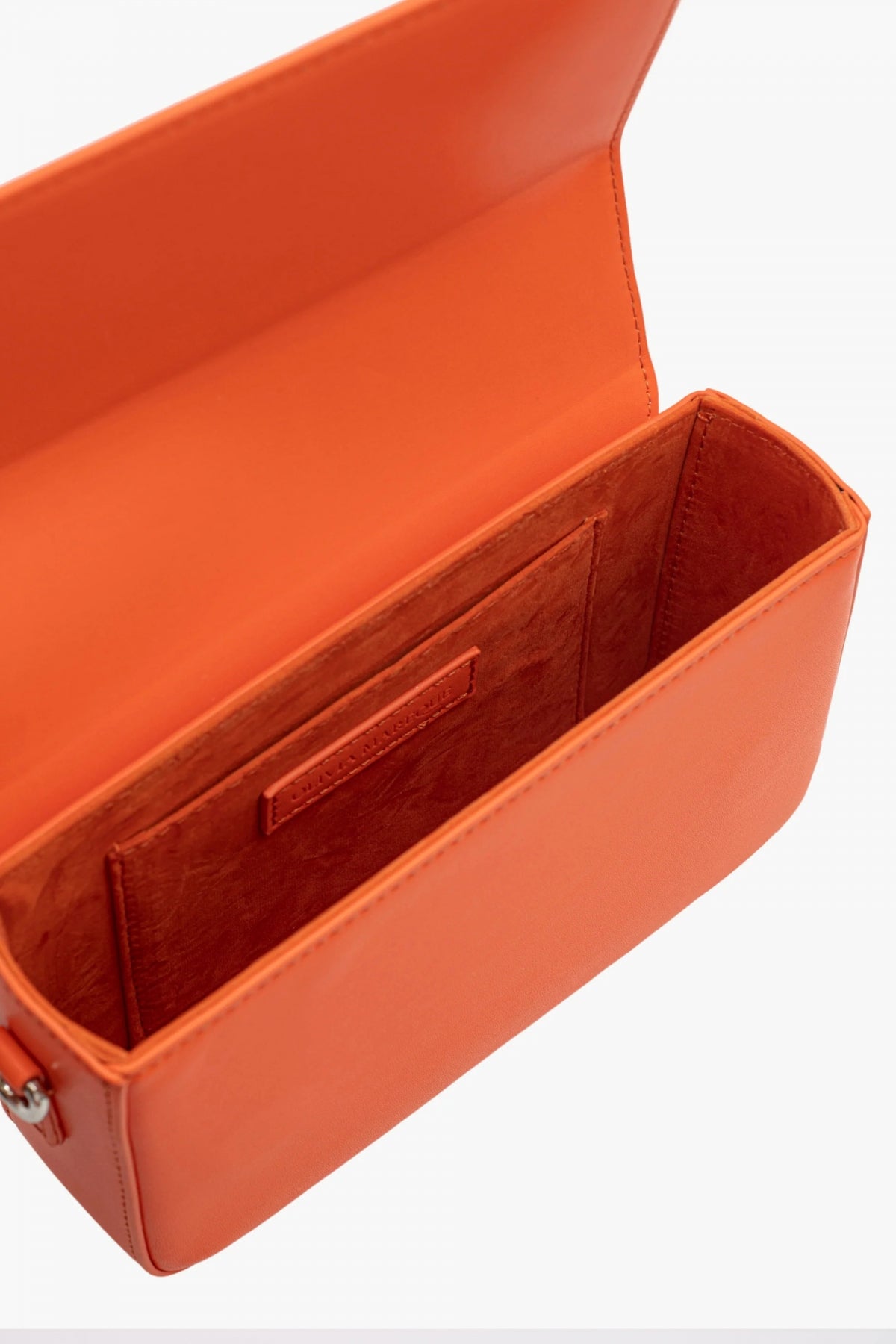 OLIVIA MAREQUE PANTONE en color NARANJA (3)