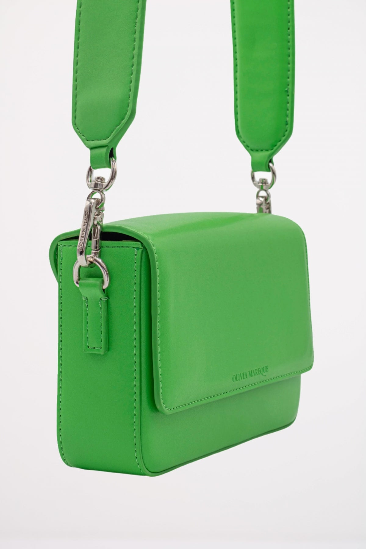 OLIVIA MAREQUE PANTONE en color VERDE (2)