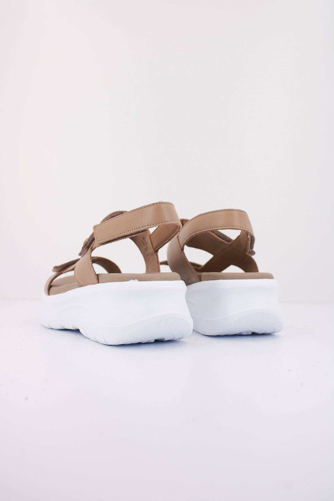 PANAMA JACK NOOR B en color TAUPE (3)