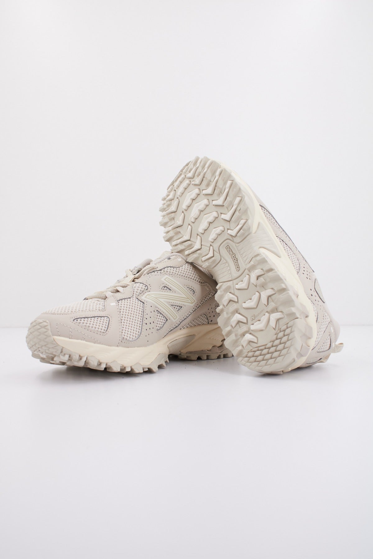 NEW BALANCE ML TBC en color TBC (4)