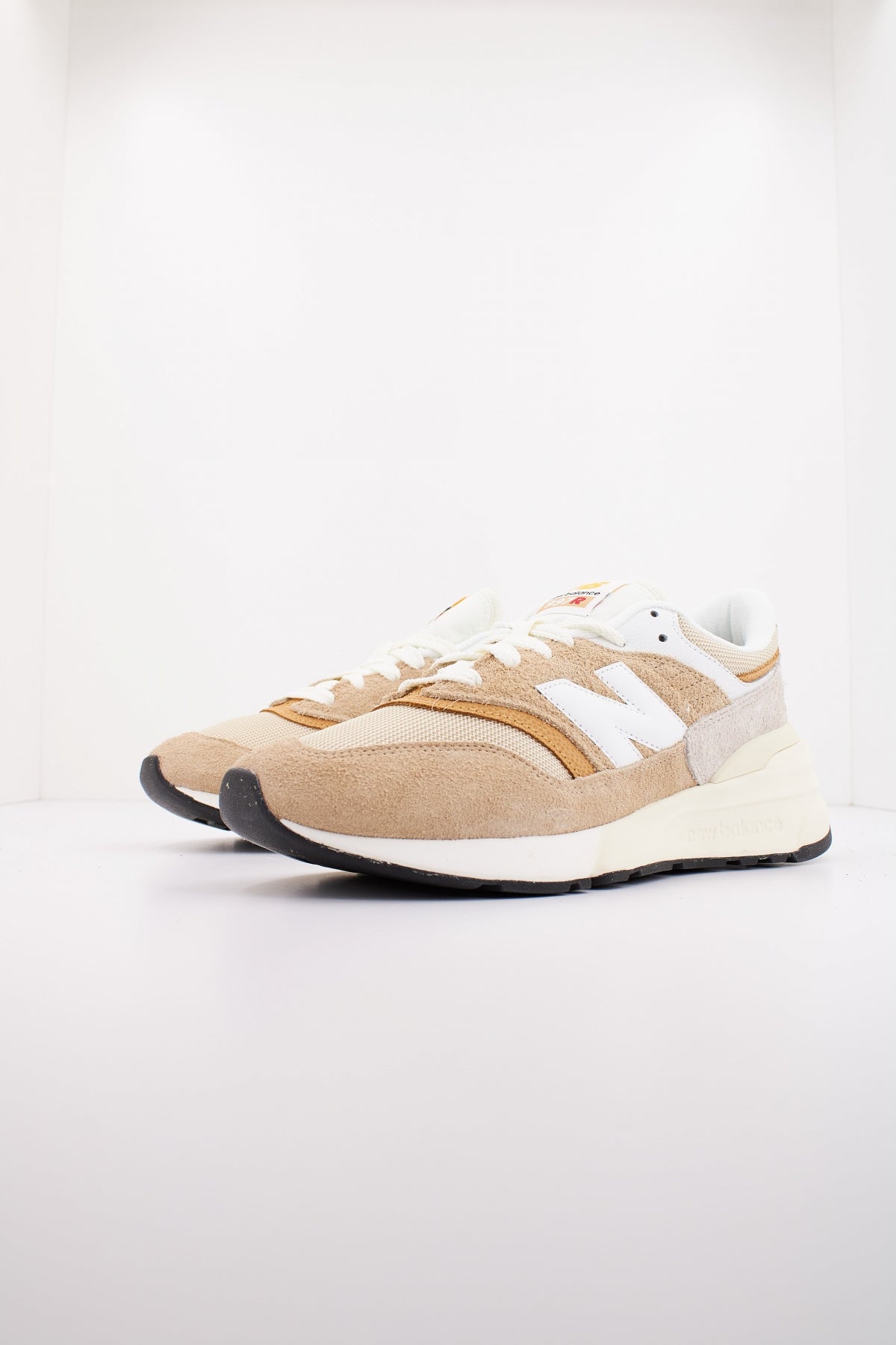 NEW BALANCE U RMB en color RMB (2)