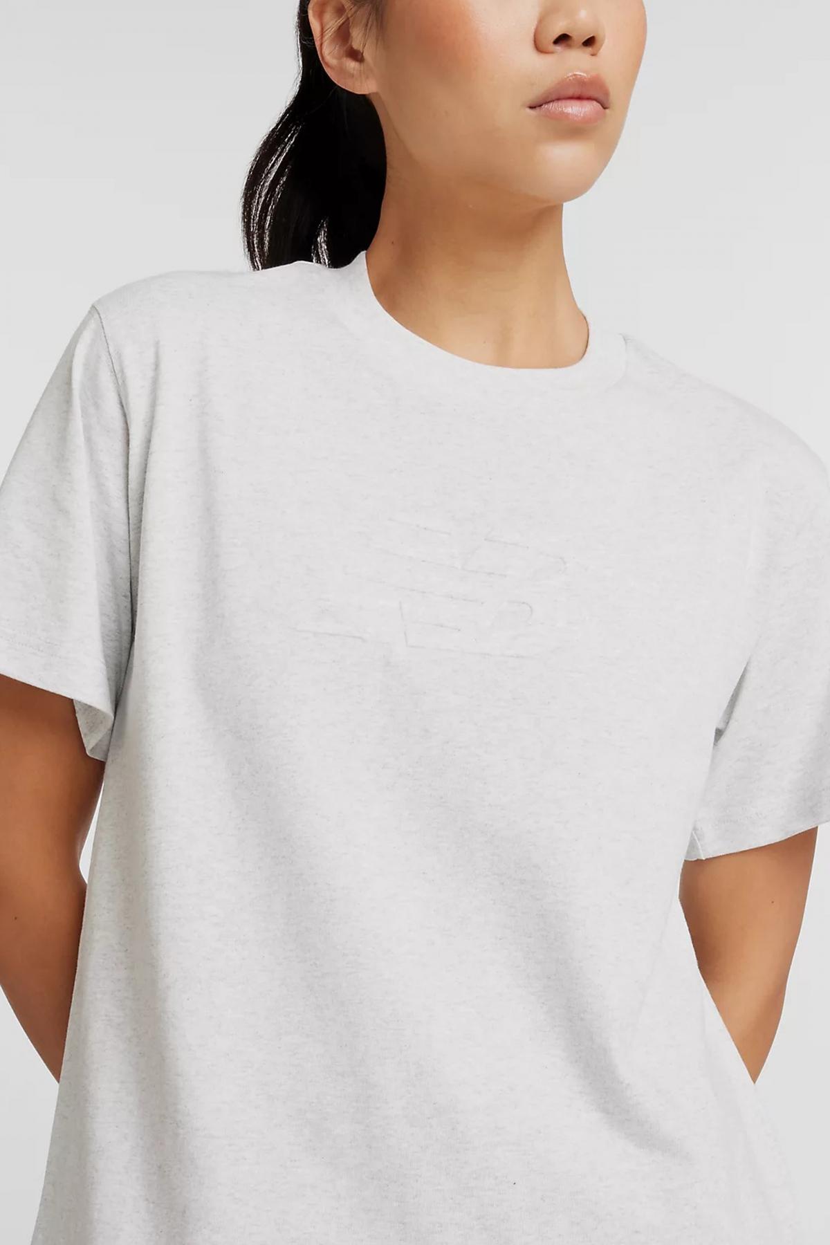 NEW BALANCE EMBOSSED LOGO JERSEY en color AHH (4)