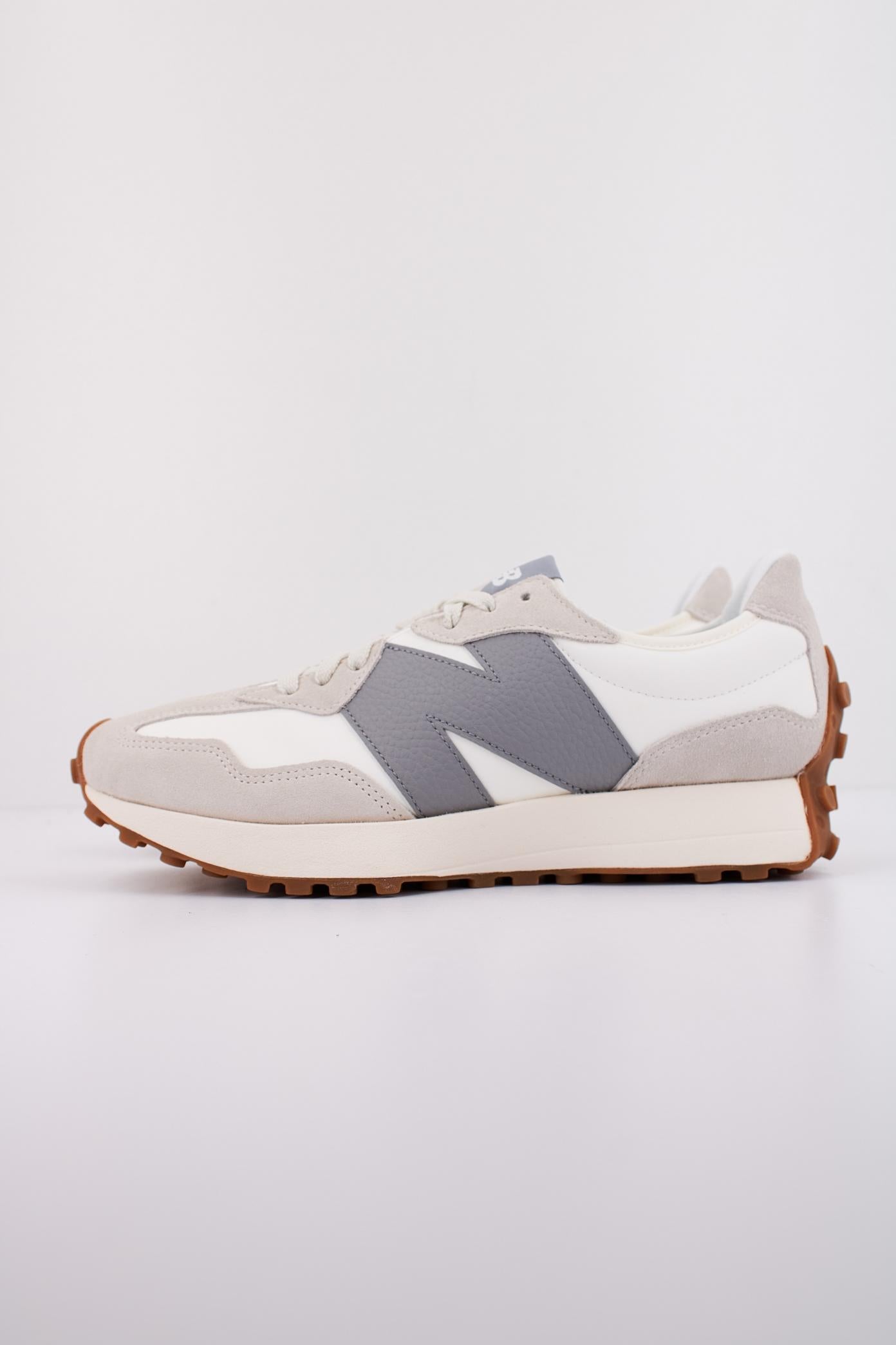 NEW BALANCE U LT en color LT (1)