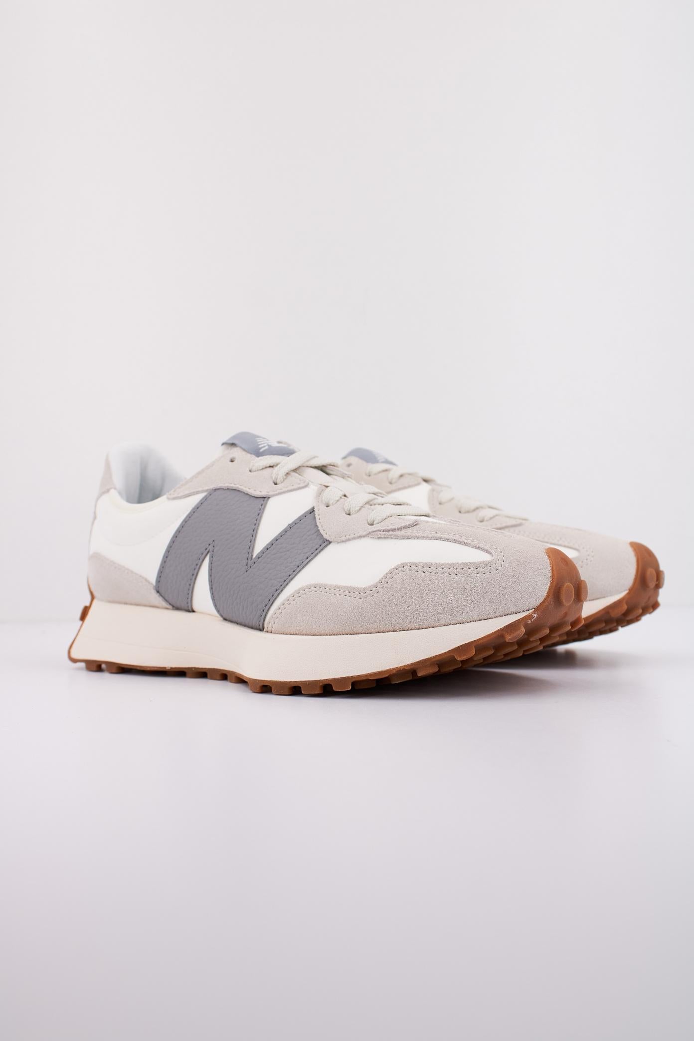 NEW BALANCE U LT en color LT (2)